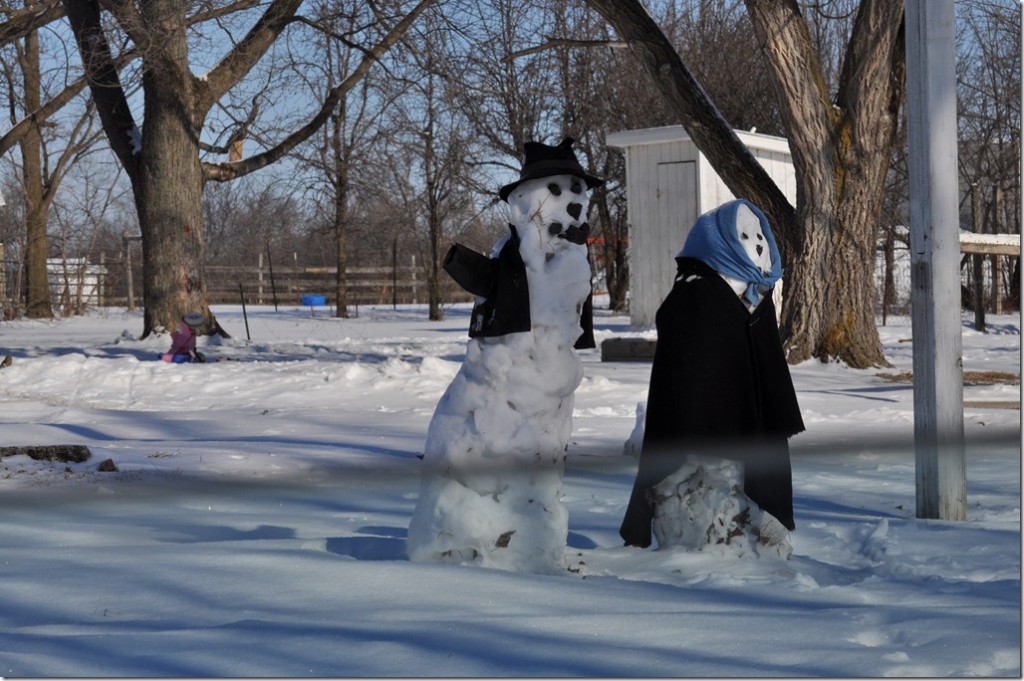 Amish snowmen