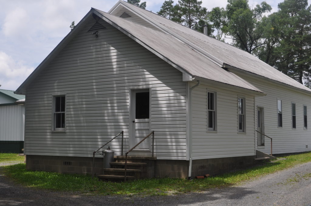 The previous Oakland Amish church building which is now sparesly used.