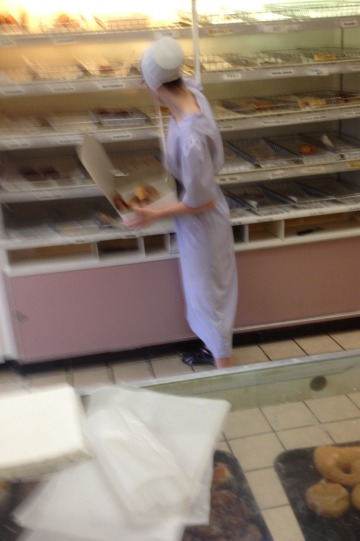 This young Amish lady was working in a fast-food restaurant in Michigan, a doughnut shop, and she was was quite adept at running the register.  Same scene at the McDonalds across the street.