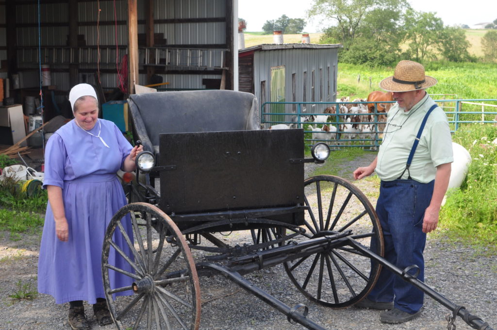 Amish Couple Amish 365