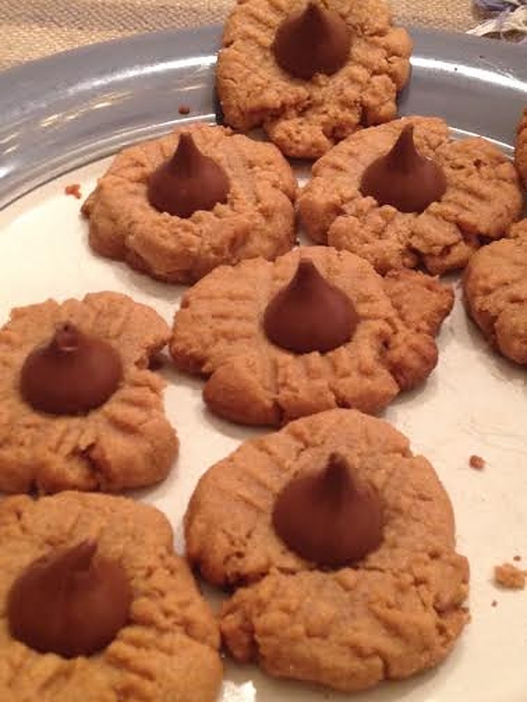 easy 3-ingredient peanut butter cookies 